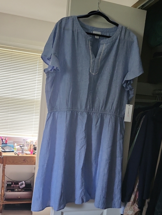 Liz Claiborne Dresses & Skirts - Liz Claiborne Light Blue Cotton-Blend Midi Dress